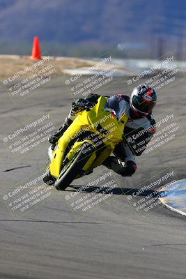 media/Jan-09-2022-SoCal Trackdays (Sun) [[2b1fec8404]]/Turns 9 and 8 (920am)/